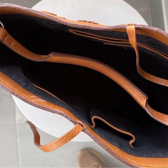 Zara 2 Toned Brown & Tan Leather Bucket Bag Style Tote w/ Silver Eyelet Accents - Picture 5 of 9